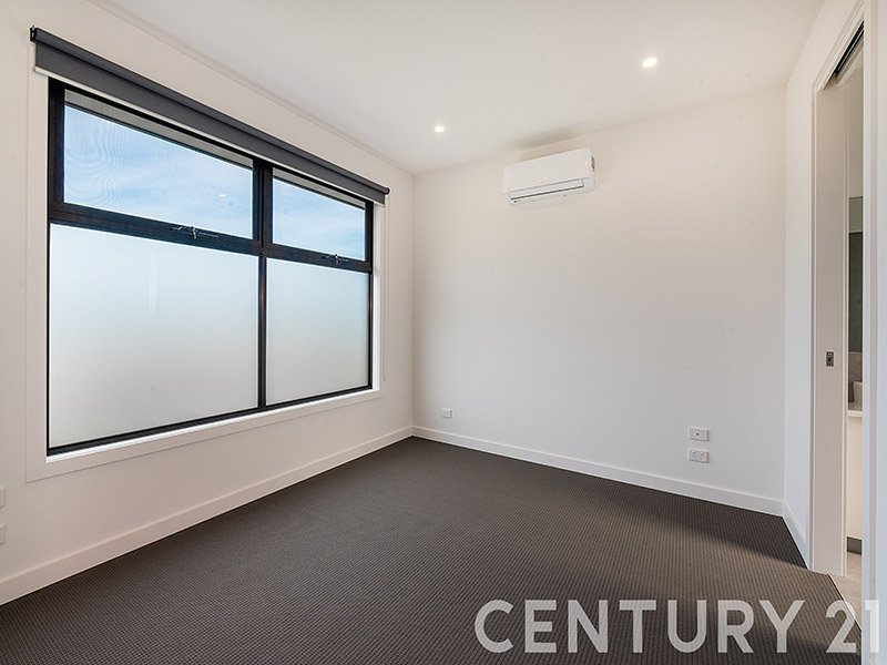 Photo - 3/1 Manoon Road, Clayton South VIC 3169 - Image 4