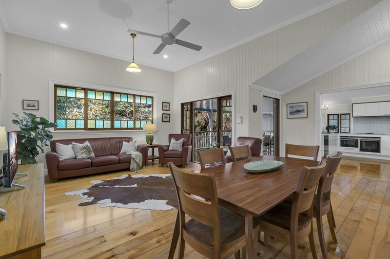 Photo - 31 Marlborough Street, Sherwood QLD 4075 - Image 7