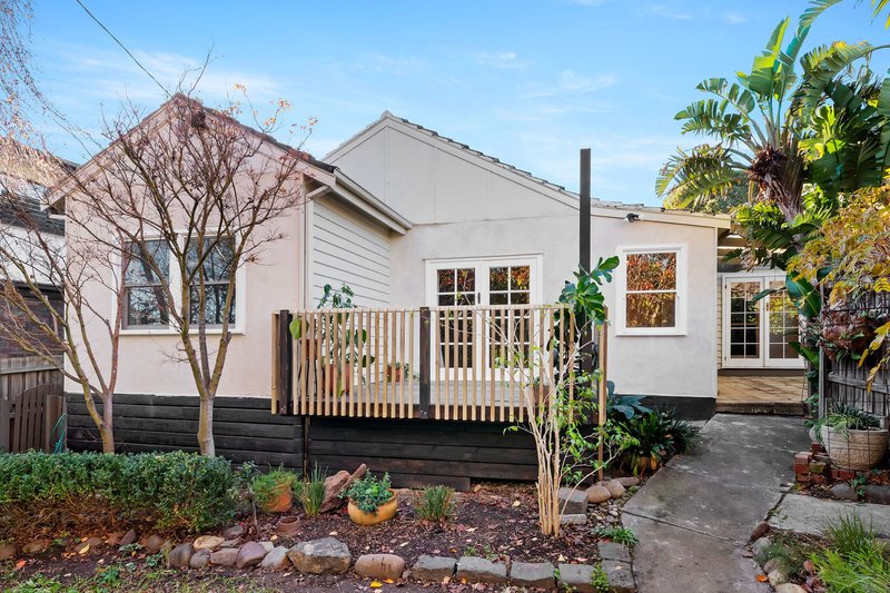 Photo - 31 Martins Lane, Viewbank VIC 3084 - Image 1