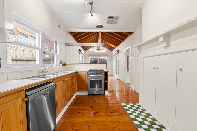 Photo - 31 Martins Lane, Viewbank VIC 3084 - Image 3