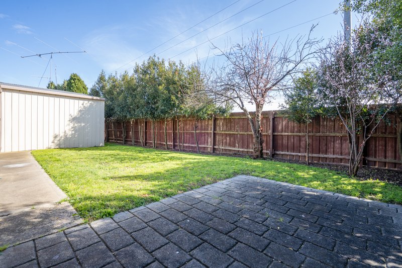 Photo - 31 Maywood Drive, Epping VIC 3076 - Image 8