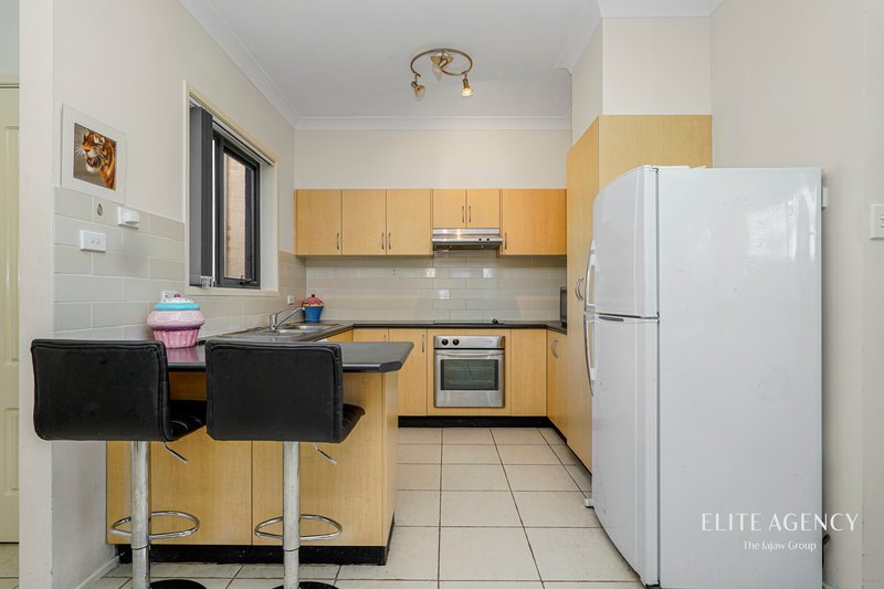 Photo - 3/1 Mccoy Street, Toongabbie NSW 2146 - Image 4