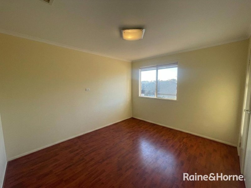 Photo - 31 Mckenzie Crescent, Roxburgh Park VIC 3064 - Image 10