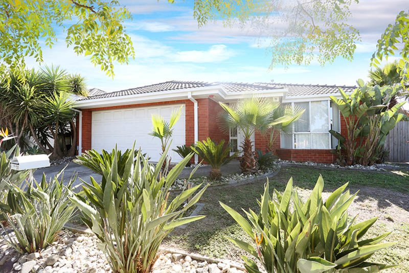 31 Mckeown Crescent, Roxburgh Park VIC 3064