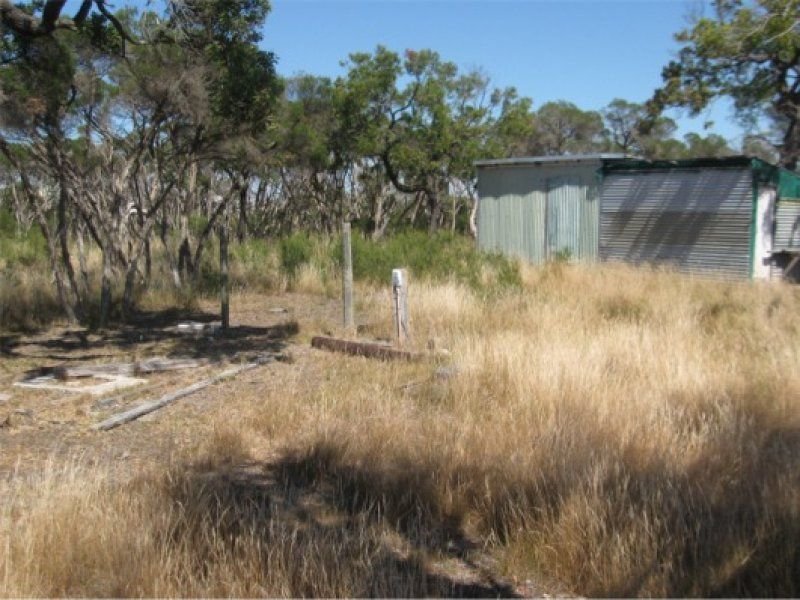 Photo - 31 Mcloughlins Beach Road, Mcloughlins Beach VIC 3874 - Image 6
