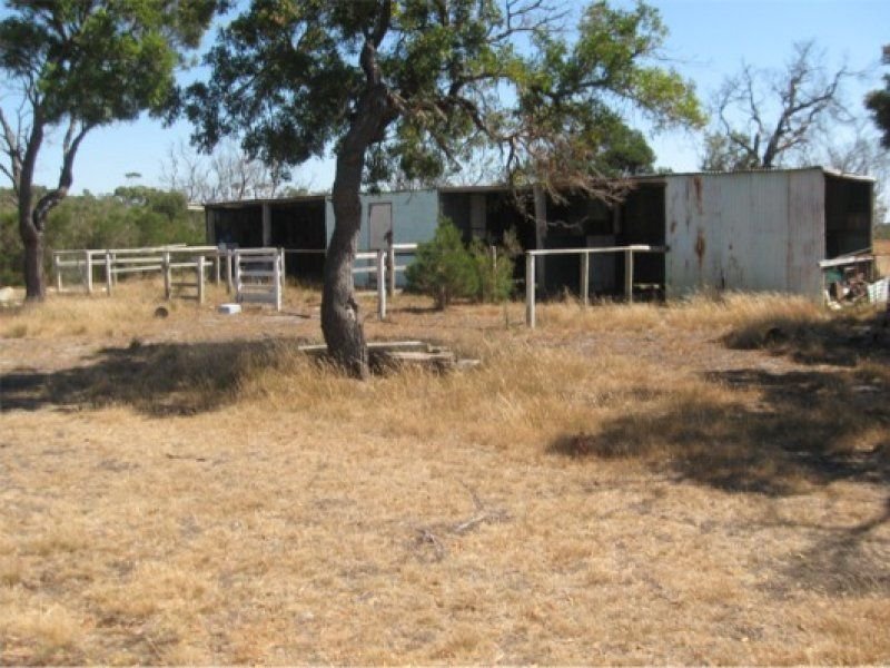 Photo - 31 Mcloughlins Beach Road, Mcloughlins Beach VIC 3874 - Image 8