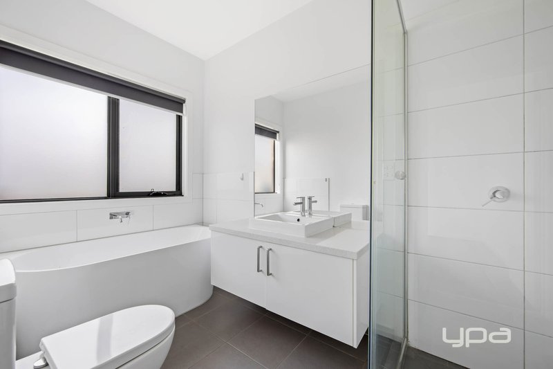 Photo - 3/1 Mcrae Avenue, St Albans VIC 3021 - Image 5