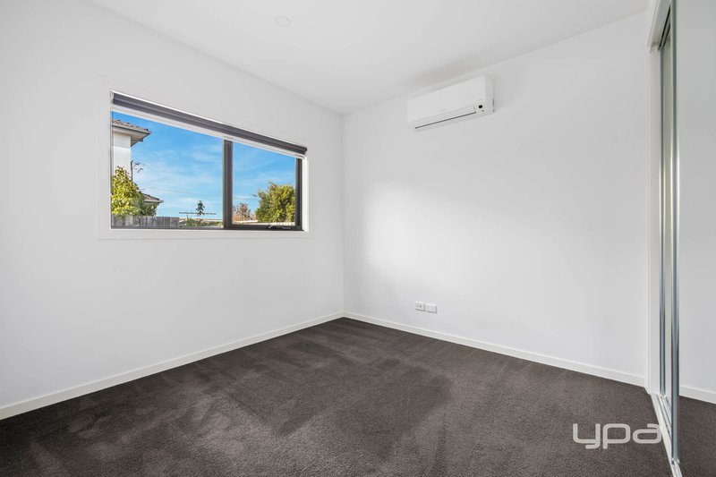 Photo - 3/1 Mcrae Avenue, St Albans VIC 3021 - Image 6
