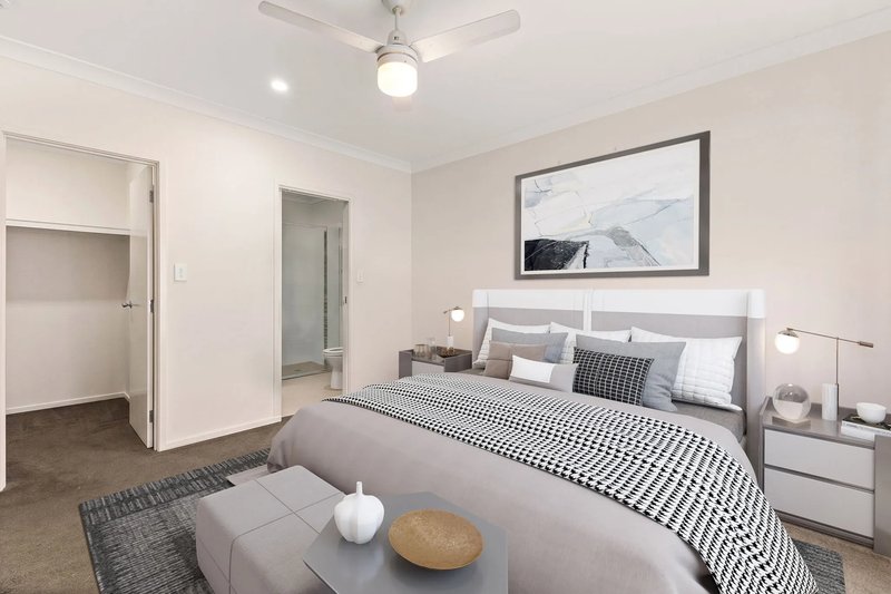 Photo - 31 Meadows Circuit, Bellbird Park QLD 4300 - Image 4