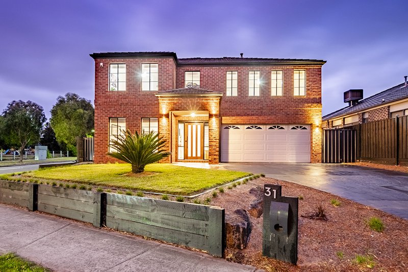 31 Melington Drive, Lyndhurst VIC 3975