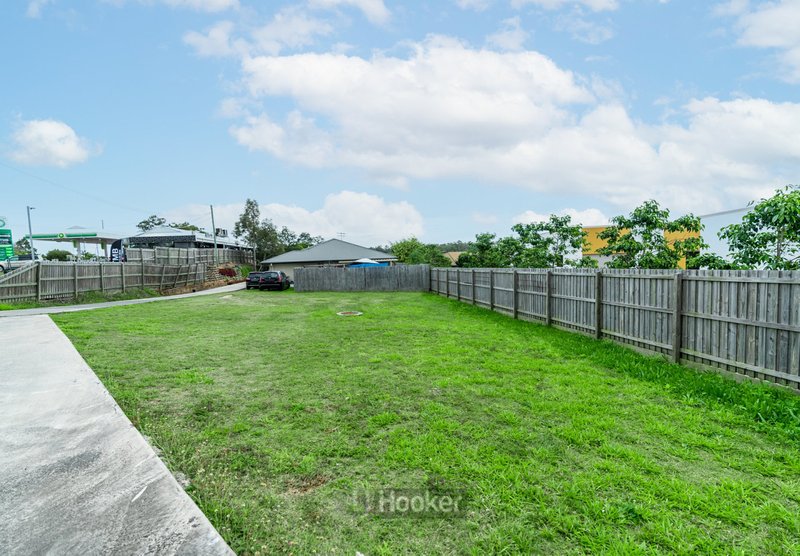 Photo - 31 Middle Road, Hillcrest QLD 4118 - Image 4