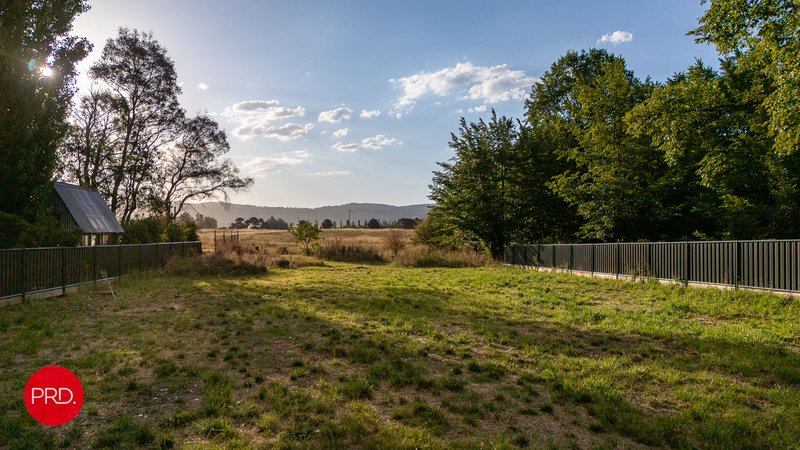 Photo - 31 Molonglo Street, Bungendore NSW 2621 - Image 7