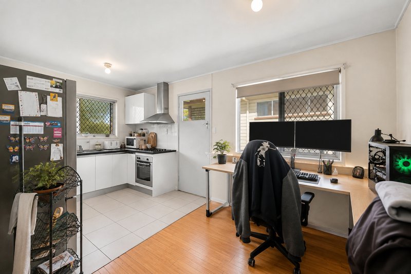 Photo - 31 Morden Road, Sunnybank Hills QLD 4109 - Image 7