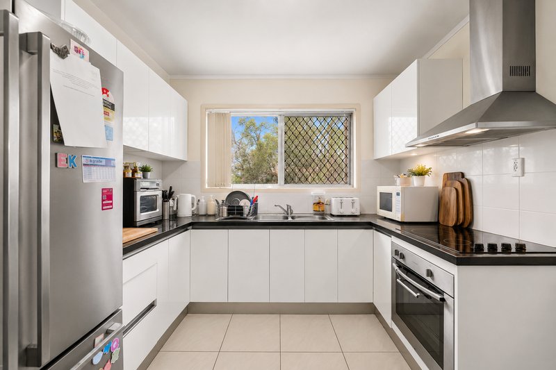 Photo - 31 Morden Road, Sunnybank Hills QLD 4109 - Image 8
