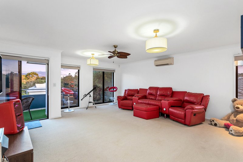 Photo - 31 Morfontaine Street, North Lakes QLD 4509 - Image 18