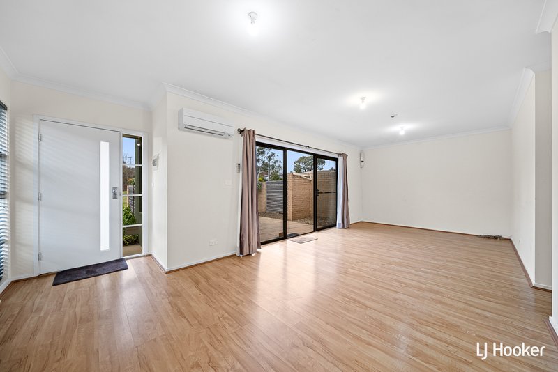 Photo - 3/1 Moulder Court, Charnwood ACT 2615 - Image 2