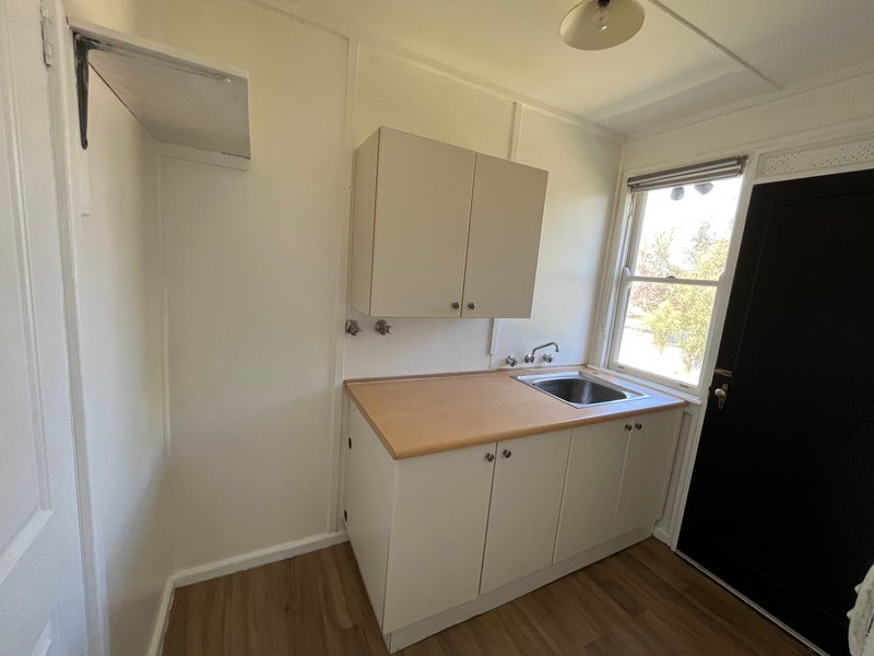 Photo - 31 Mountview Crescent, Tamworth NSW 2340 - Image 6