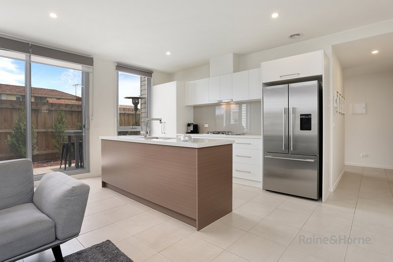 Photo - 3/1 Munro Street, Ascot Vale VIC 3032 - Image 2