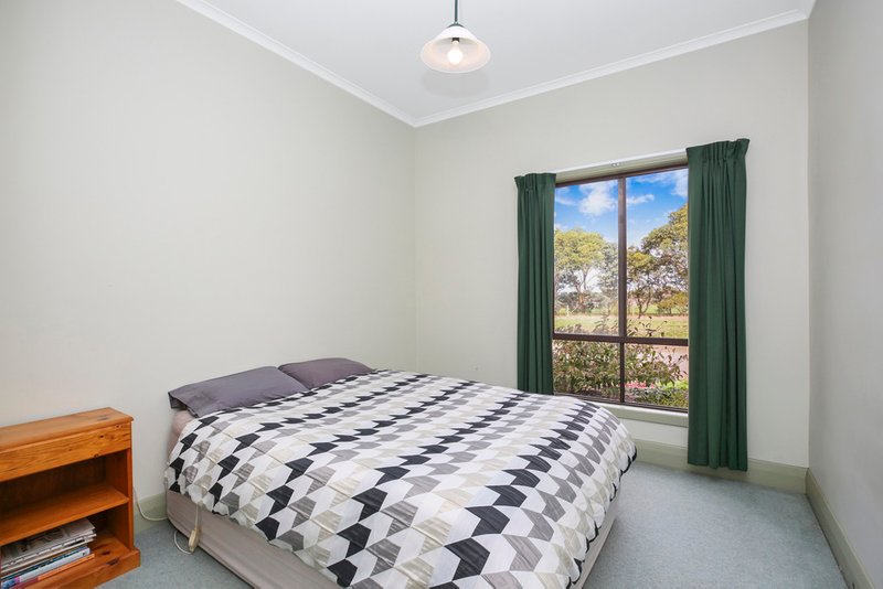 Photo - 31 N Graylands Road, Cobden VIC 3266 - Image 12