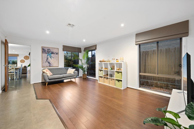 Photo - 31 Neil Harris Crescent, Forde ACT 2914 - Image 10