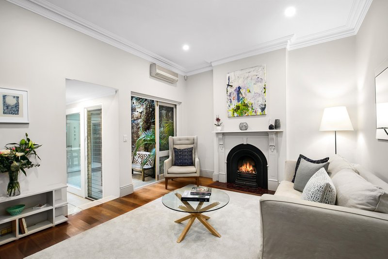 Photo - 31 Neutral Street, North Sydney NSW 2060 - Image 2