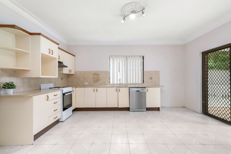 Photo - 31 Nirimba Avenue, Narwee NSW 2209 - Image 6