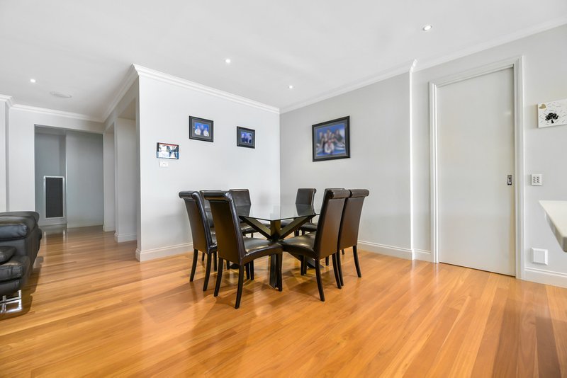 Photo - 31 Northgate Drive, Berwick VIC 3806 - Image 9