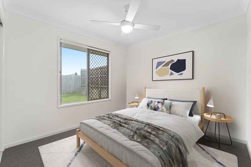 Photo - 31 Norton Sands Drive, Redbank Plains QLD 4301 - Image 3