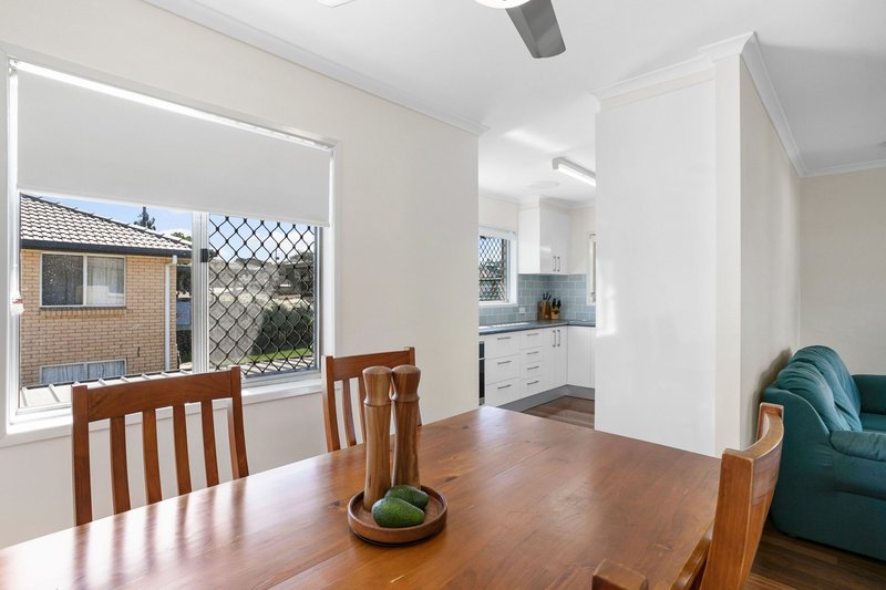 Photo - 31 Nottingham Pde , Bray Park QLD 4500 - Image 6