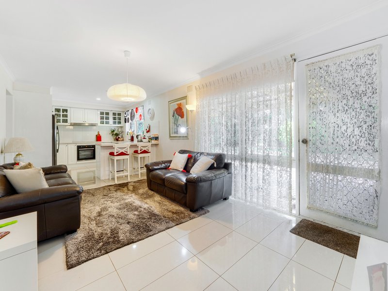 Photo - 31 Olive Road, Devon Meadows VIC 3977 - Image 12