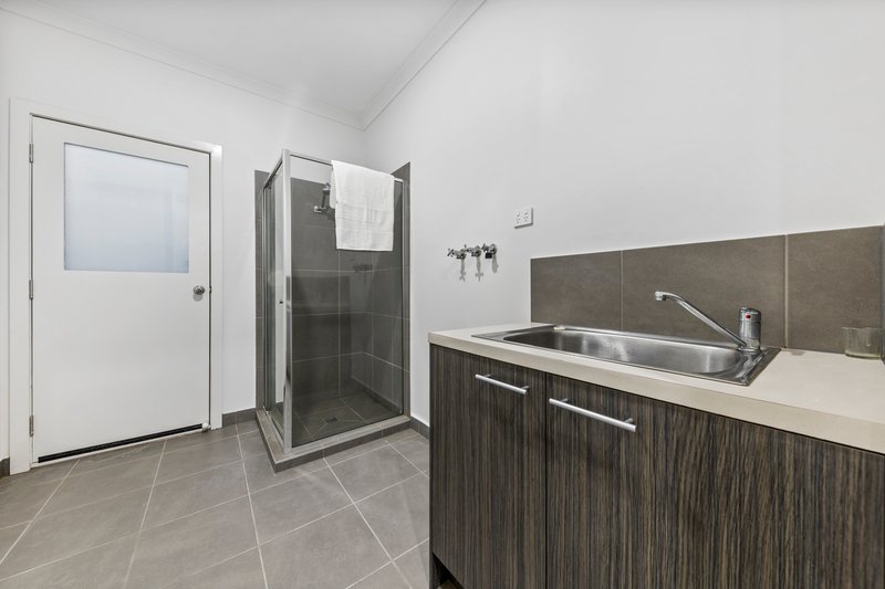 Photo - 31 Oresund Street, Craigieburn VIC 3064 - Image 15