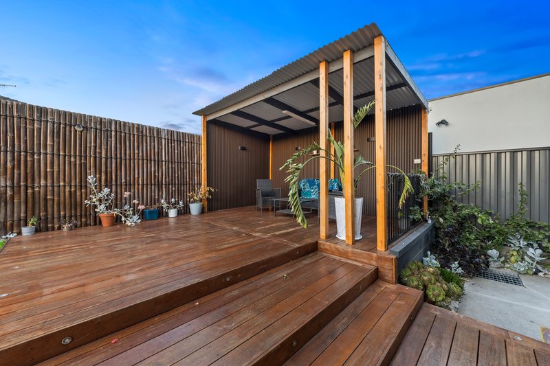 Photo - 31 Oresund Street, Craigieburn VIC 3064 - Image 19