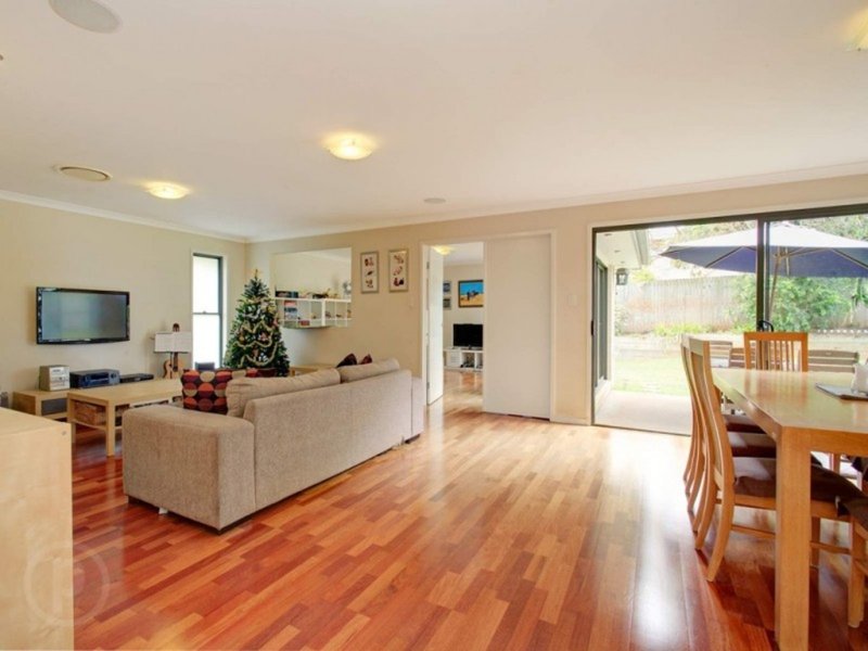 Photo - 31 Overlea Street, Nudgee QLD 4014 - Image 6