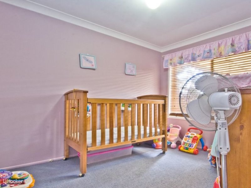 Photo - 31 Owens Street, Boronia Heights QLD 4124 - Image 11