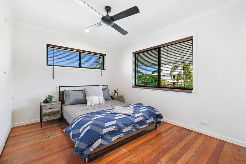 Photo - 31 Pacific Boulevard, Broadbeach Waters QLD 4218 - Image 15