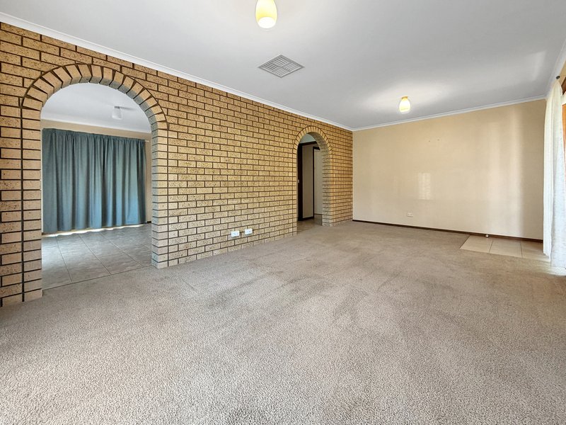 Photo - 31 Perth Street, Benalla VIC 3672 - Image 2
