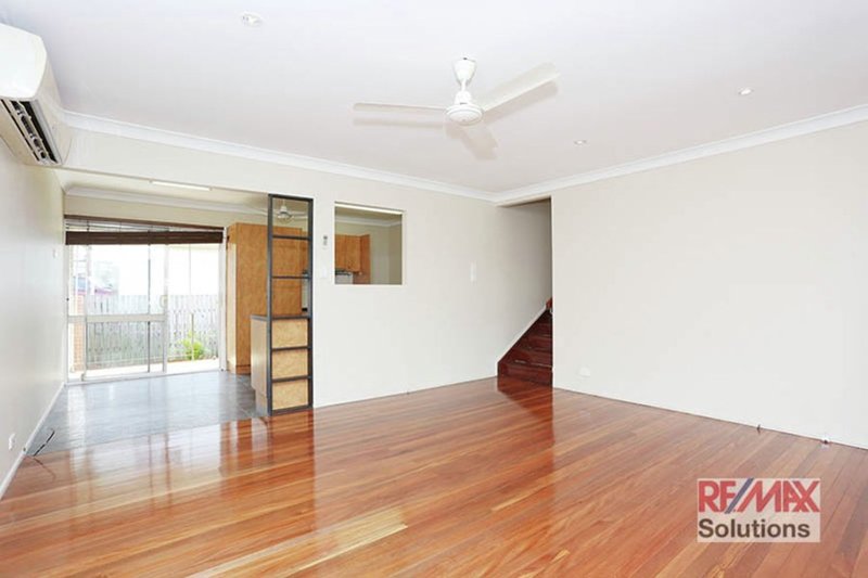 Photo - 31 Peter Street, Strathpine QLD 4500 - Image 2