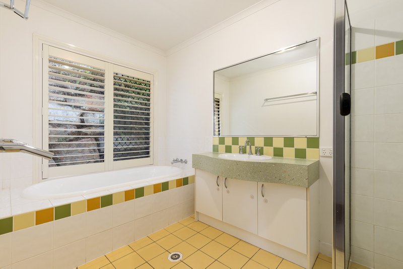 Photo - 31 Pettys Road, Everton Hills QLD 4053 - Image 12