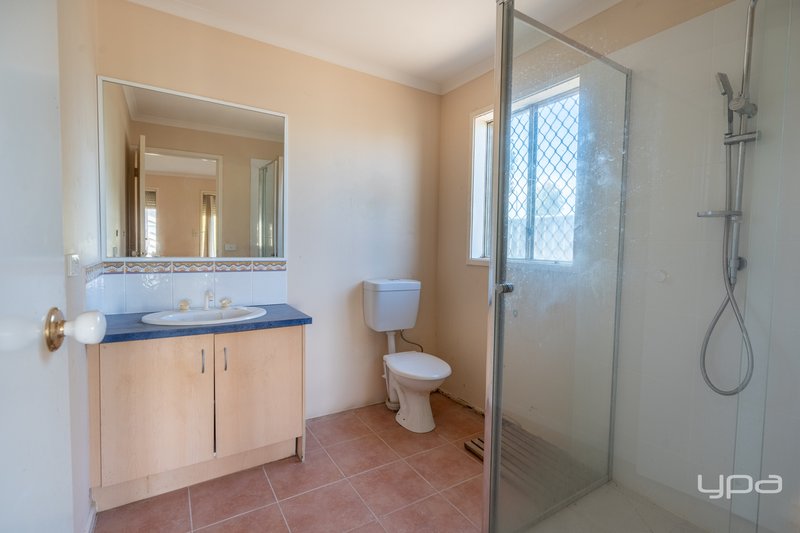 Photo - 31 Pilbara Avenue, Burnside VIC 3023 - Image 9