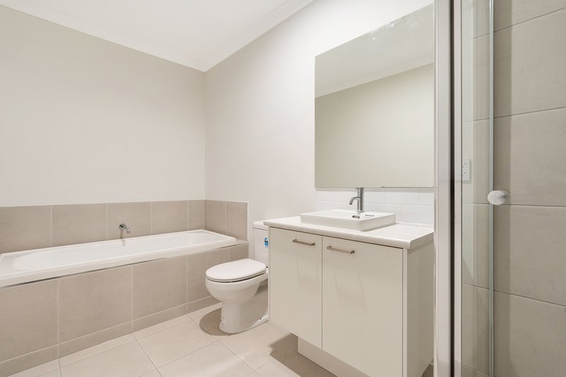 Photo - 31 Pitton Walk, Donnybrook VIC 3064 - Image 10
