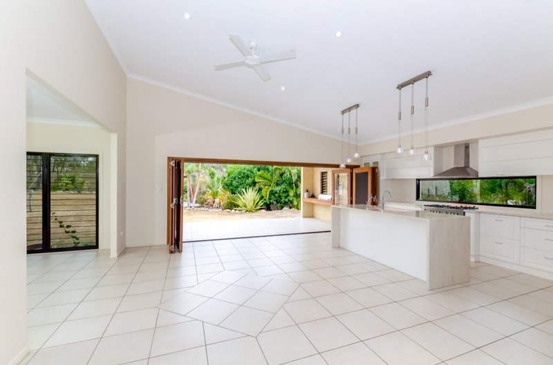 Photo - 31 Plimsoll Court, Tannum Sands QLD 4680 - Image 5