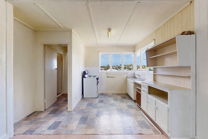 Photo - 31 Plimsoll Street, Greenslopes QLD 4120 - Image 5