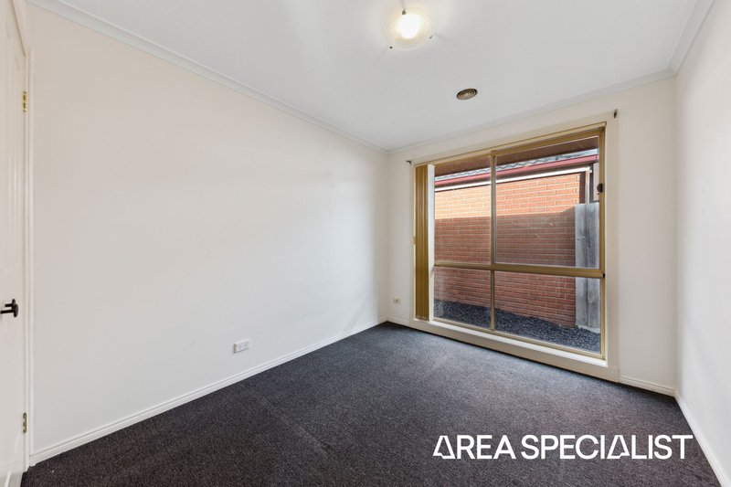 Photo - 31 Pommel Street, Pakenham VIC 3810 - Image 11