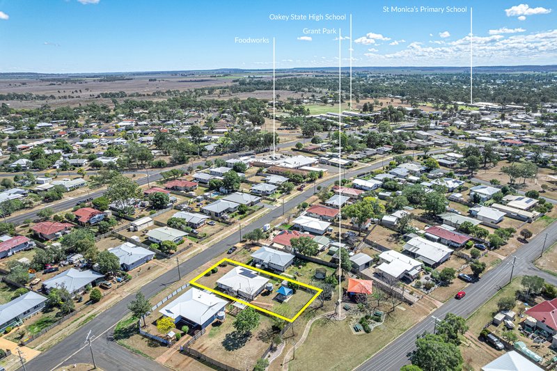 Photo - 31 Proposch Street, Oakey QLD 4401 - Image 14
