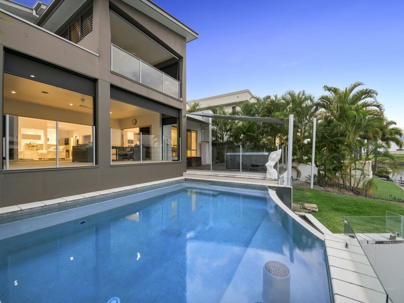 Photo - 31 Quayside Drive, Helensvale QLD 4212 - Image 4