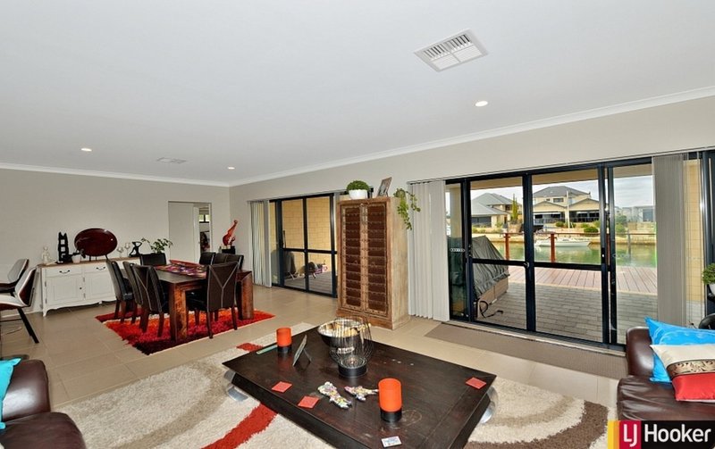 Photo - 31 Queen Parade, Wannanup WA 6210 - Image 3