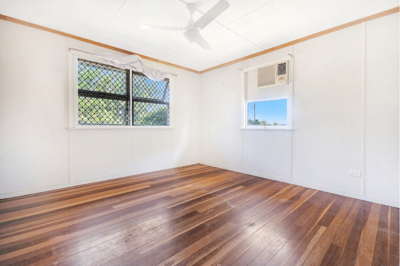 Photo - 31 Queen Street, Newtown QLD 4305 - Image 8