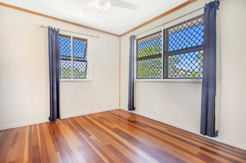 Photo - 31 Queen Street, Newtown QLD 4305 - Image 9