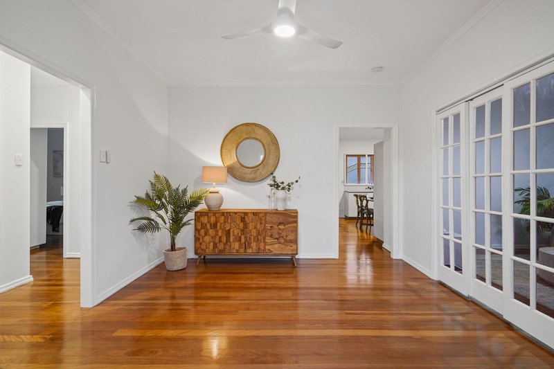Photo - 31 Rainworth Road, Bardon QLD 4065 - Image 3