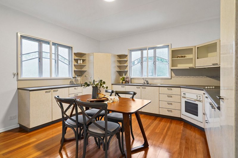 Photo - 31 Rainworth Road, Bardon QLD 4065 - Image 5